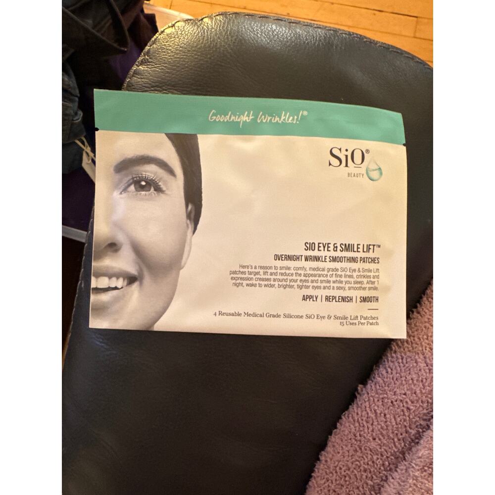SiO Eye & Smile Lift ~ Overnight